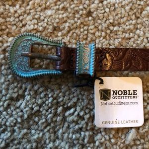 Leather buckle bracelet